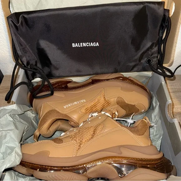 Balenciaga Camel Chunky Sneakers - Picture 4 of 5